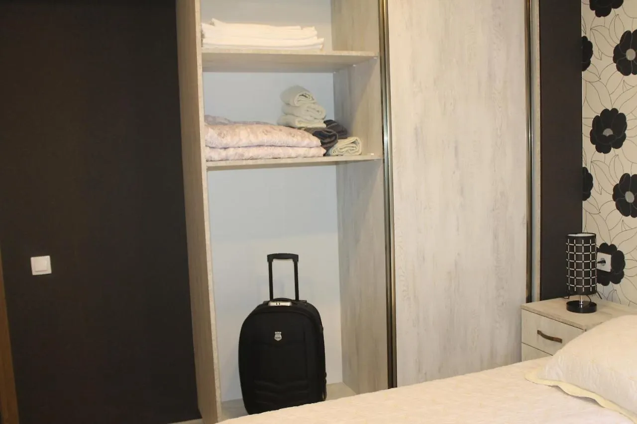 Cozy Nest Διαμέρισμα Τυφλίδα